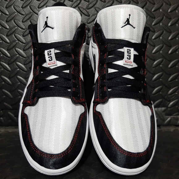 Jordan 1 Low SE Utility White Black Gym Red shoes DD9337-106 - Picture 5 of 9